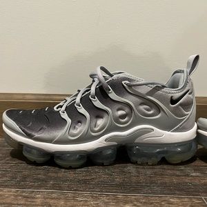 Air VaporMax Plus Silver Gradient, Throw offers!